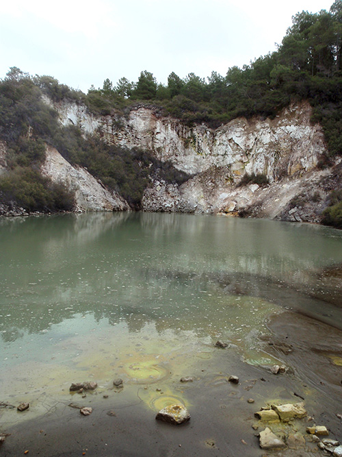 Small sulphur springs