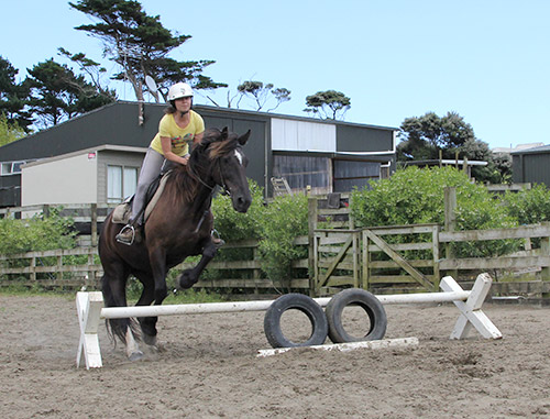 horsejump Lara & Lyssa